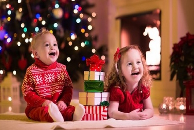 Cadeaux lors d'une fête d'enfant: Quand les ouvrir?